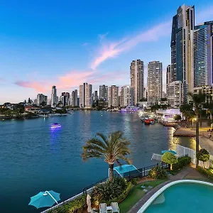 Apartment Amazing Water Views Surfers Paradise, Gold Coast