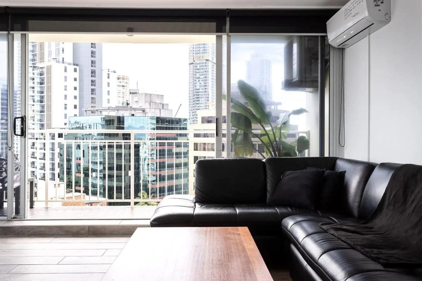 Surfers Paradise City Views Gold Coast Apartment